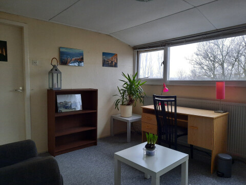 13 m2 op 2e verdieping met mooi uitzicht